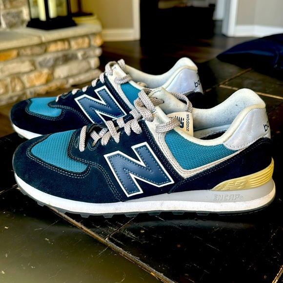 New Balance 574 - Picture 1 of 2